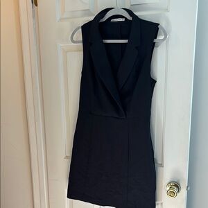 Elegant Black Sleeveless Dress